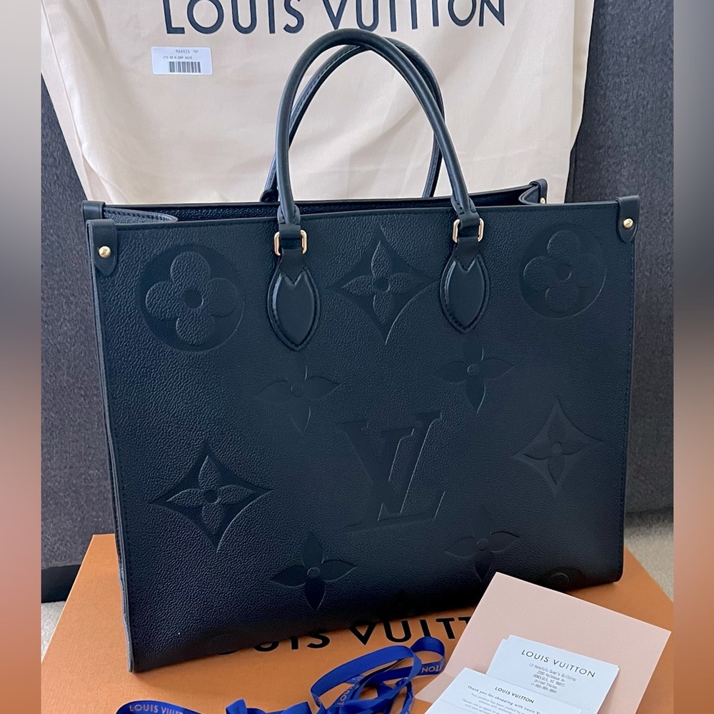 SOLD!!! 🖤 LOUIS VUITTON ON THE GO GM EMPREINTE - black